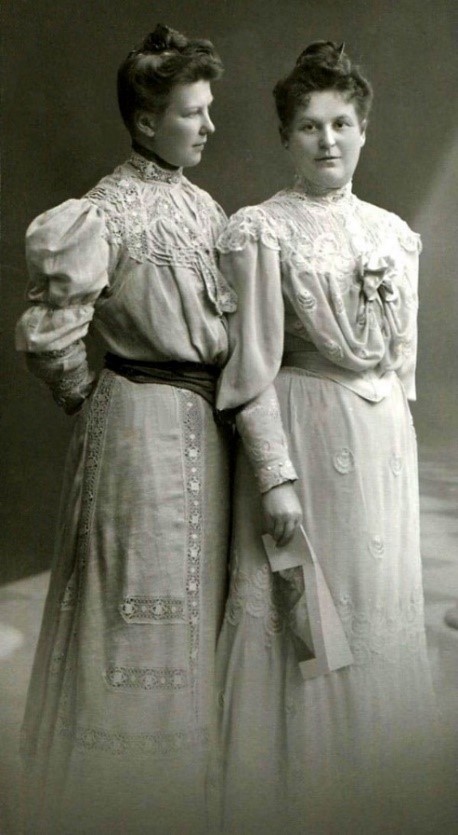 The Changing Silhouette of Victorian Women's Fashions -1890s - Hagen  History Center