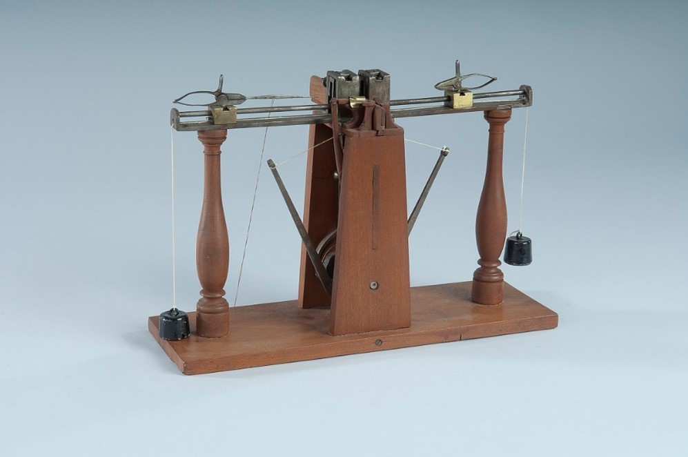 Sewing Machine 1842